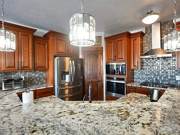 3rd image of 3606 N Opal St