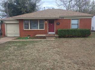 1250 Givens Dr, Midwest City, OK 73110
