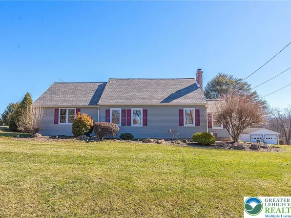 6245 Vera Cruz Rd, Emmaus, PA 18049