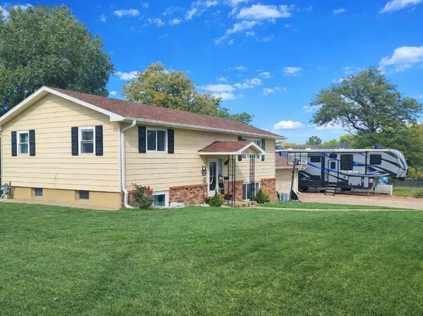 545 Beech St, Chadron, NE 69337