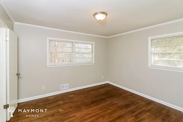 4731 Roberta Cir — Photo 8