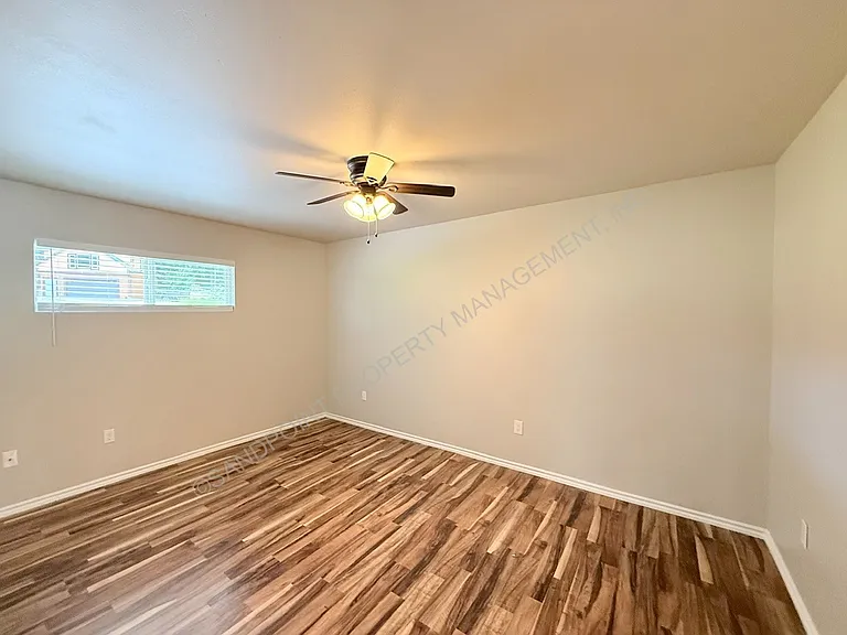 2087 Lower Pack River Rd — Photo 27