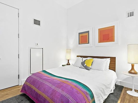 4th image of 360 Furman St #8/14