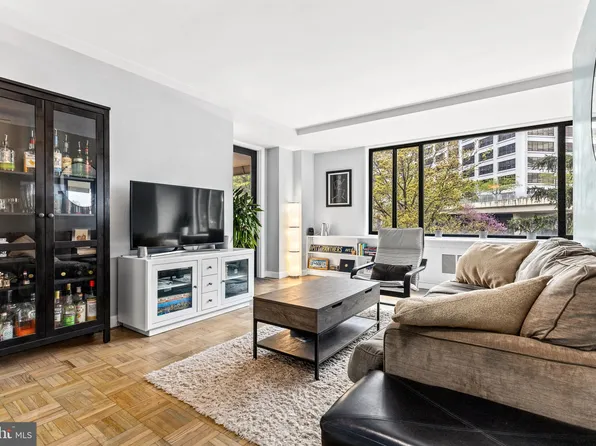 1121 Arlington Blvd APT 331, Arlington, VA 22209