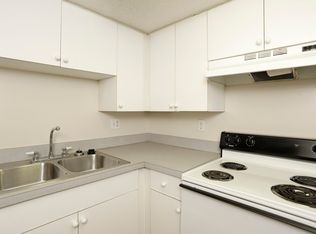 2050 S Ridgewood Ave APT D23, South Daytona, FL 32119