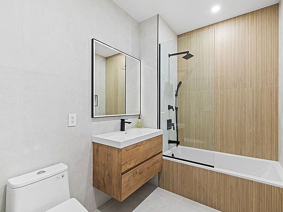 5th image of 1226 Decatur St #2A