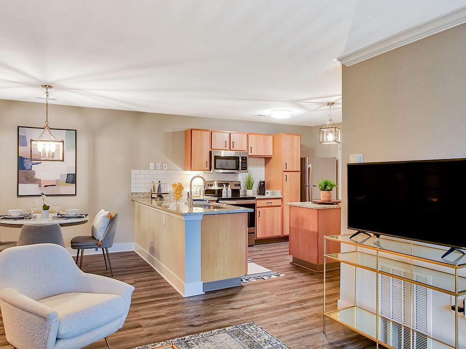 2 Bedroom - 2 Bed / 2 Bath - 988 Sq.Ft.