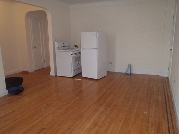 3rd image of 10905 72nd Ave APT 4D