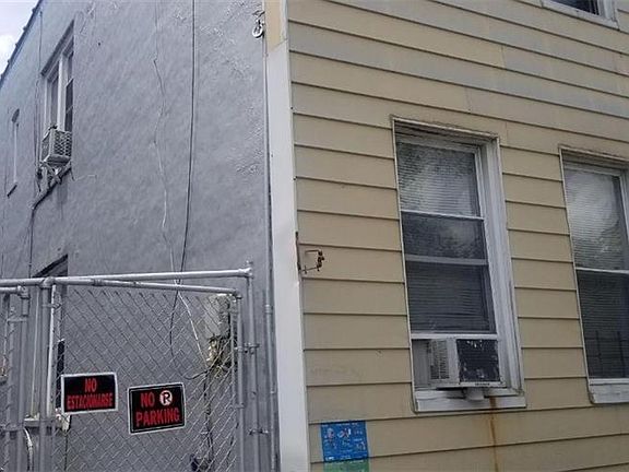 3rd image of 1111 Fteley Ave