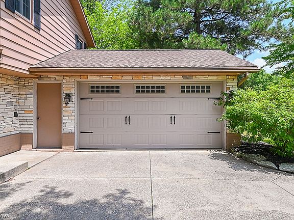 3rd image of 4719 Cottonwood Ln