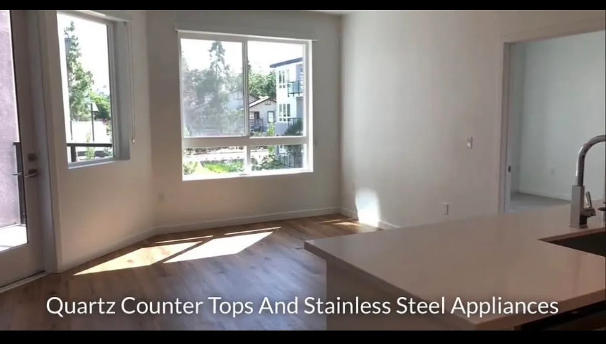 2 bed, 3000 sqft, $1,999 — Photo 3