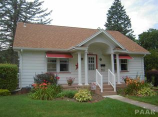 876 Brown Ave, Galesburg, IL 61401