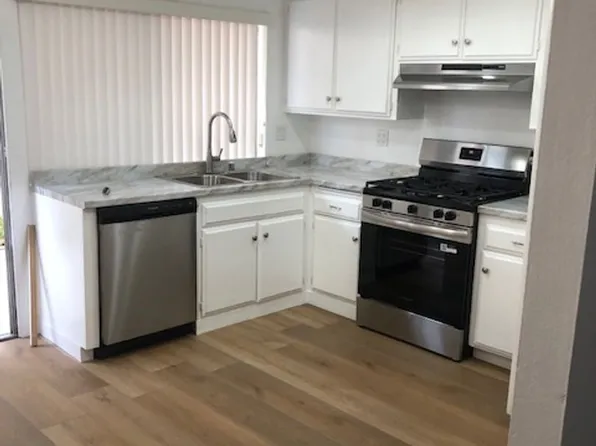 APM-Golden West, 3725 S Golden West Ave APT 2, Santa Ana, CA 92704