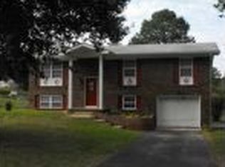175 Ferndale Dr, Rossville, GA 30741