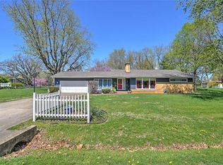 2 NE Carroll Dr, Decatur, IL 62526