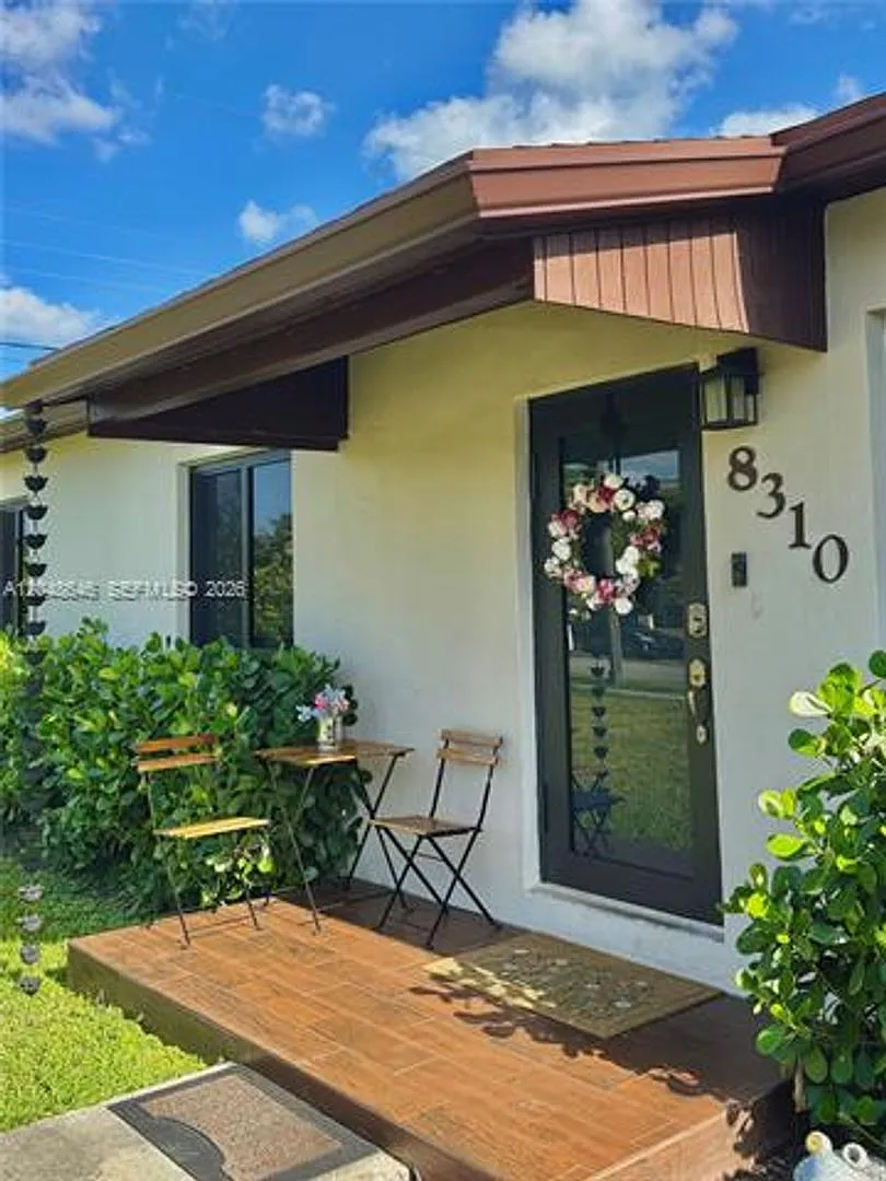 8310 SW 37th St # 8310, Miami, FL 33155 — Photo 1