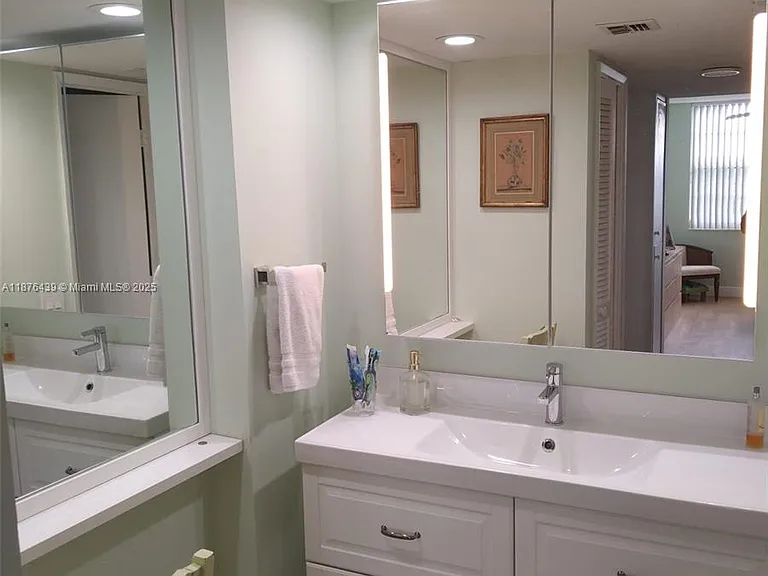 3510 Oaks Way #509 — Photo 21