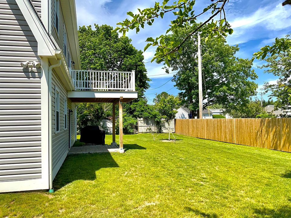 253 Oliphant Ln Middletown RI Zillow