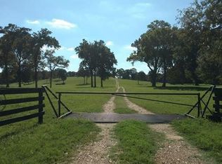 1793 County Road 320, Lexington, TX 78947
