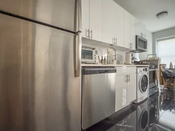 115 E 72nd St APT 6A, New York, NY 10021