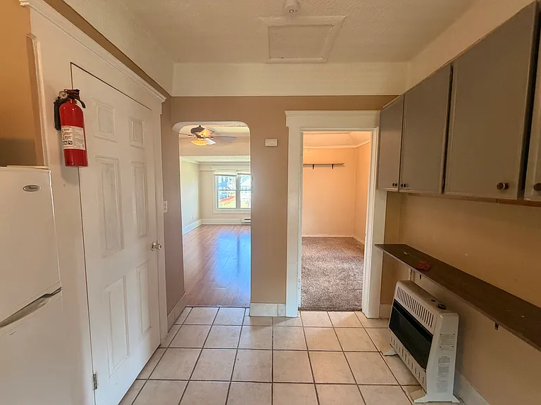212 Craton St #3 — Photo 9