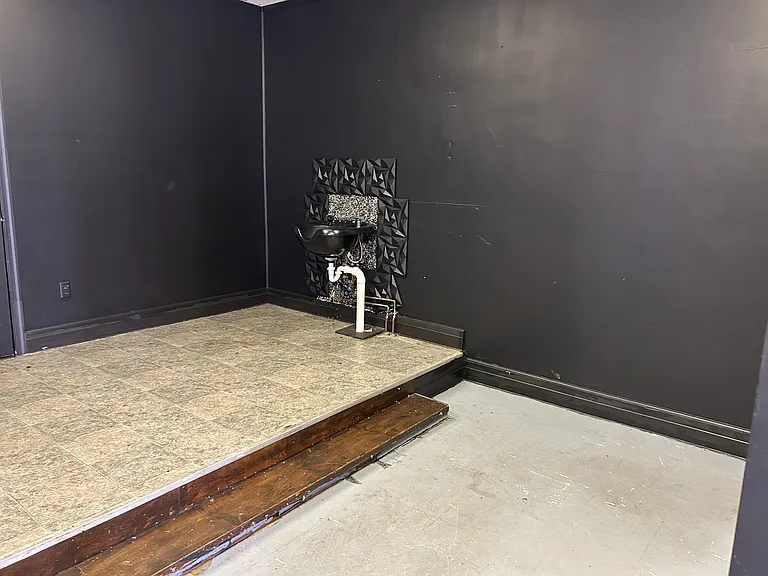 145 E Antietam St #1 — Photo 10