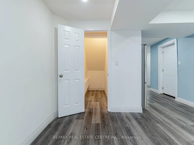 177 N Park Blvd — Photo 23