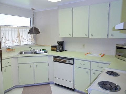2nd image of 364 E Palm Valley Dr