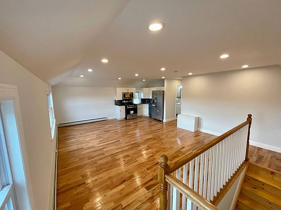 3rd image of 129-31 157th St #2