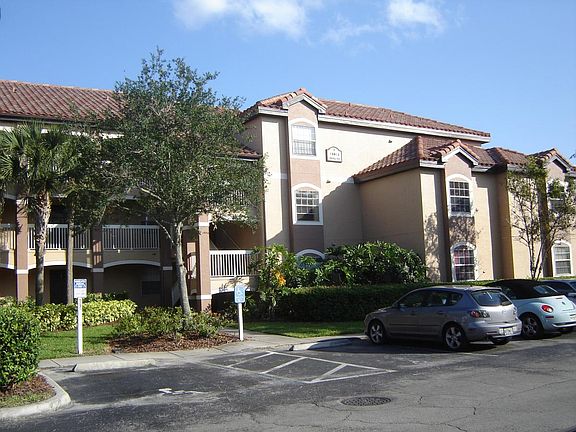 2nd image of 13815 Fairway Island Dr APT 1326
