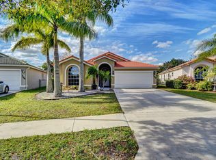 152 Preserve Dr, Royal Palm Beach, FL 33411
