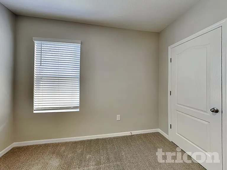 5765 Arlington River Dr — Photo 11
