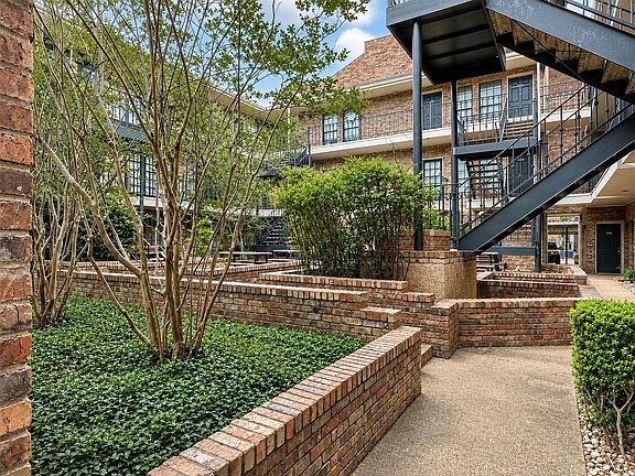 2nd image of 2801 Rio Grande St APT 203