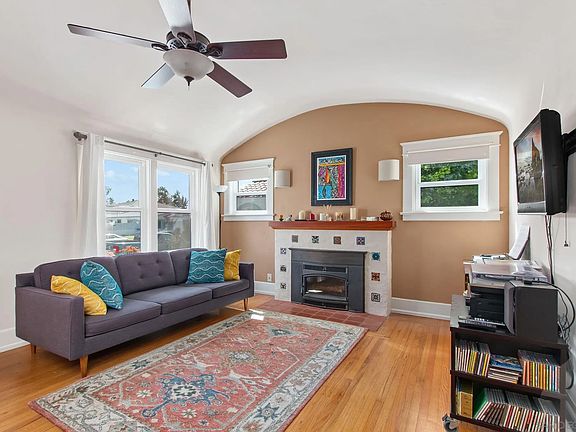 4th image of 3686 Bancroft St