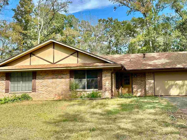 23317 Elbow Creek Dr, Gladewater, TX 75647