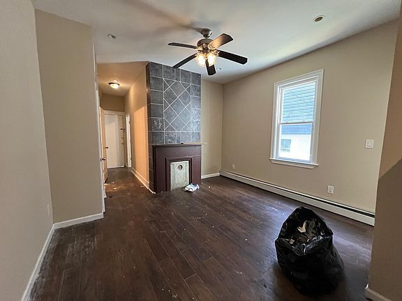 3rd image of 334 Forrest St #1E