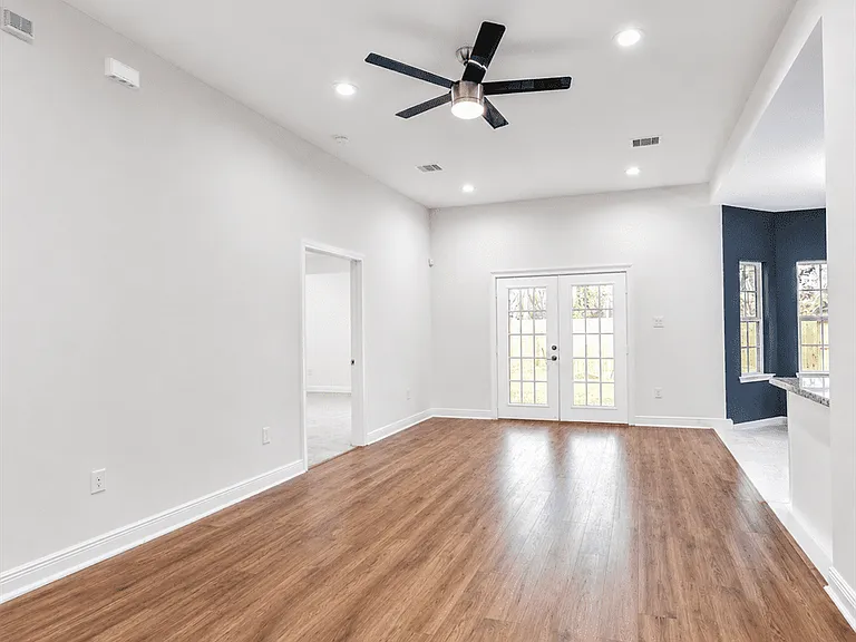 4847 Sunflower St — Photo 6