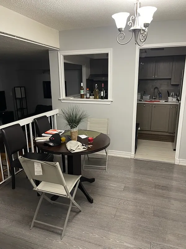 3 bed, 1.5 bath, 980 sqft, $2,700 — Photo 2