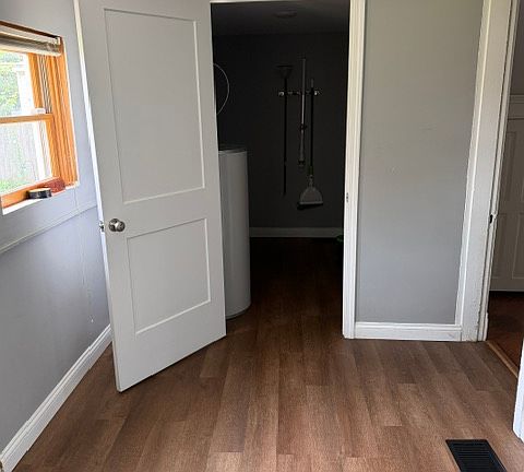 2nd image of 239 College St