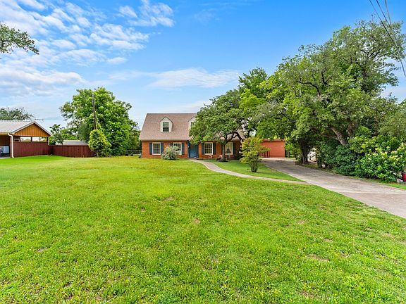 2nd image of 609 Oak Hill Dr