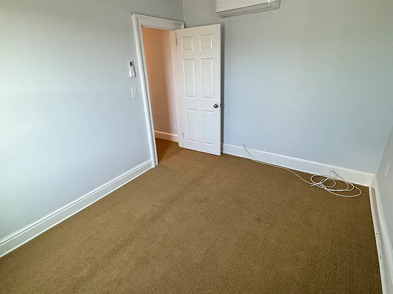 995 Newfield St #8 — Photo 10