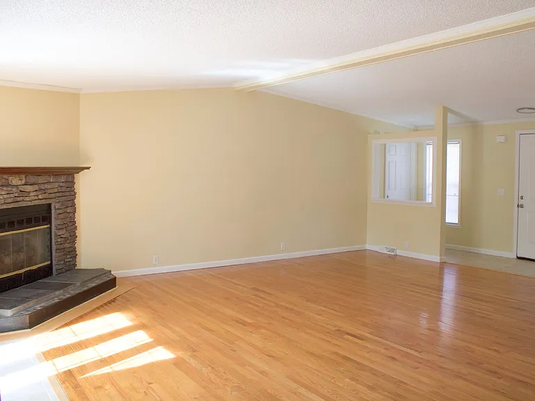 116 Livingston Rd — Photo 5