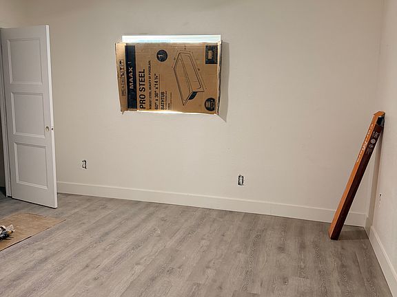 5th image of 757 Mayer Ln