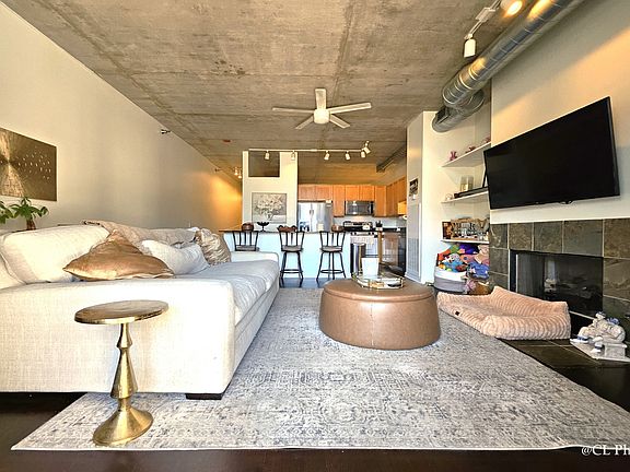 5th image of 720 N Larrabee St APT 1104