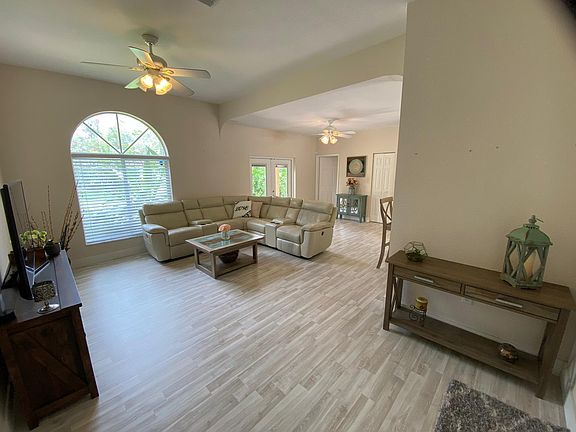 3rd image of 12923 NW 7 Street
