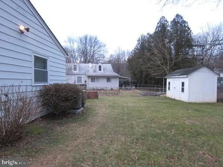 2131 Pimmit Dr — Photo 16