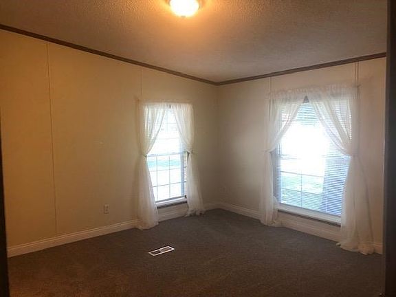 5th image of 1710 Pin Oak Ln