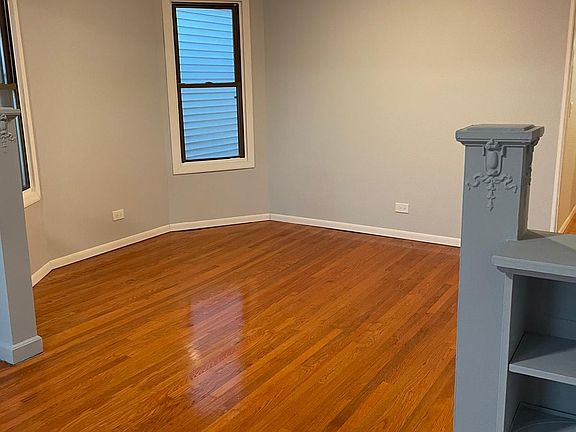 5th image of 4033 W Newport Ave