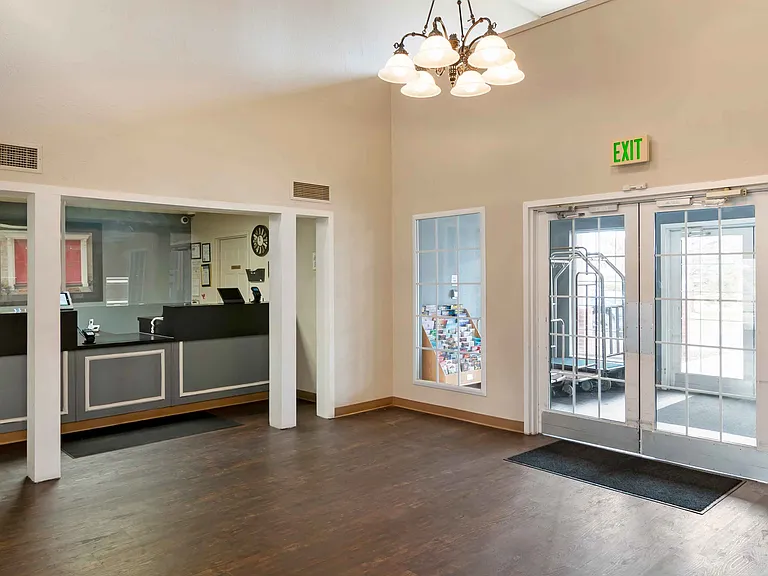 Lobby and Guest Check-in
