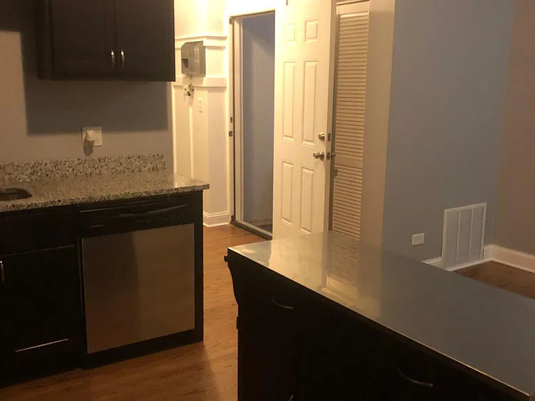 1422 N Campbell Ave #2F — Photo 7